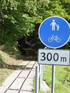 a 300 meter long cycling-path on stairs?